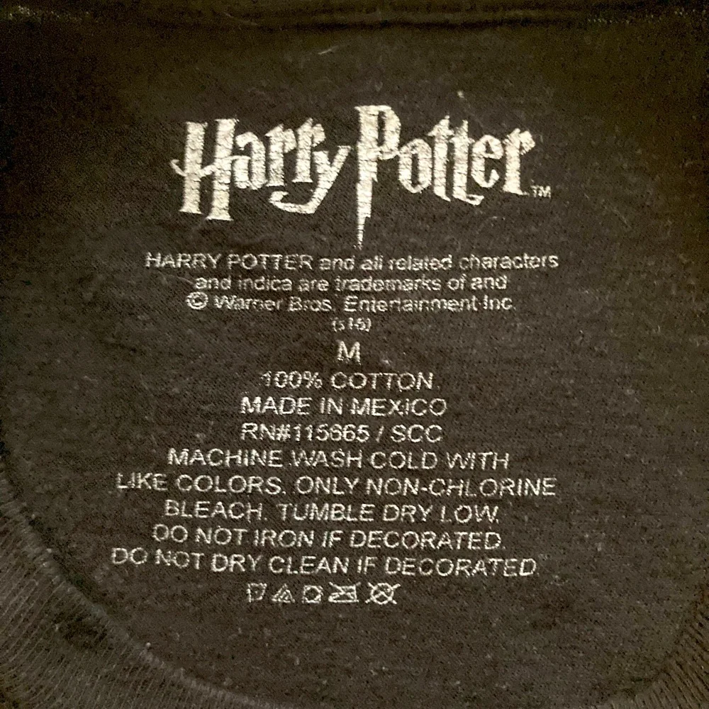 Harry Potter Hogwarts School of Witchcraft & Wizardry -  Black Tee - Picture 6 of 6